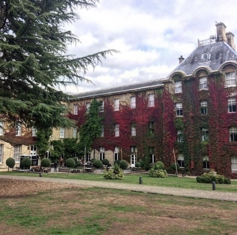 HairByLisaB's tweet photo. Today’s stunning wedding location 😍 Beaumont Estate old Windsor https://t.co/bD8K60RDZU