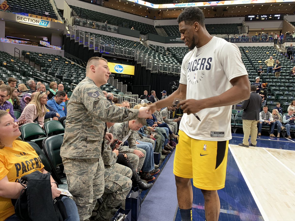 Pacers's tweet image. #HoopsForTroops 🇺🇸