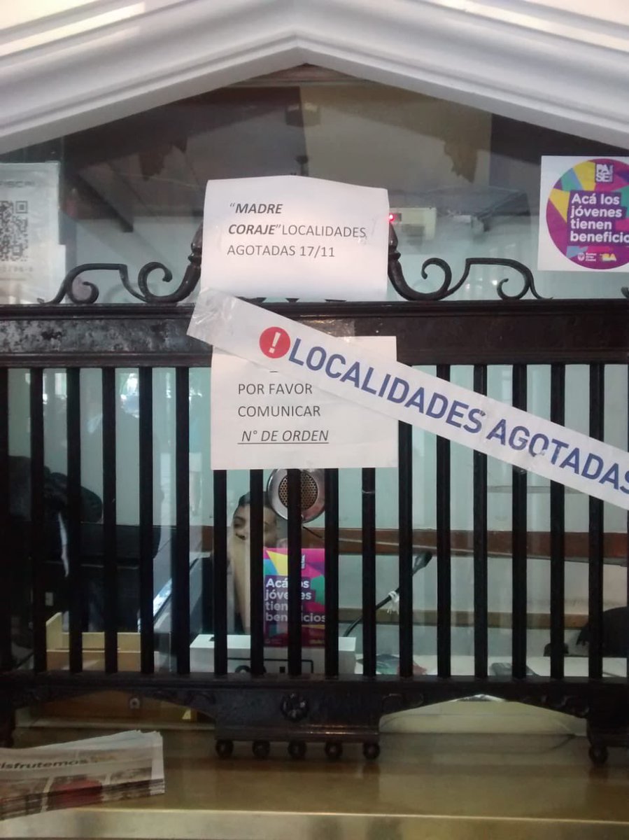 muscarijoseok's tweet photo. Localidades agotadas #madrecoraje 
Hoy sábado ! De nuevo 
540 personas llenan el REGIO cada noche 🔥🔥🔥 https://t.co/L8HsDwQX9S