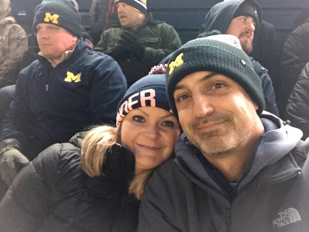 ChastaOake's tweet photo. #BigHouseLive https://t.co/4YjRUzaWXX