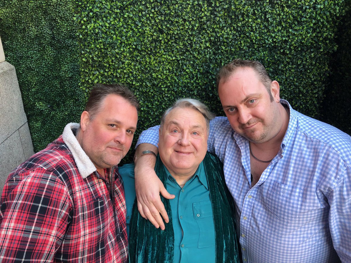 PhilipGarcia's tweet photo. Filmed today for @TRMakesMistakes for @Channel4 - amazing experience @alzheimerssoc @THERussellGrant @RachelRileyRR @AnthonySHead @DrDawnHarper @CCC1979 💜 thank you 🙏🏽 https://t.co/2EBhRt13DR