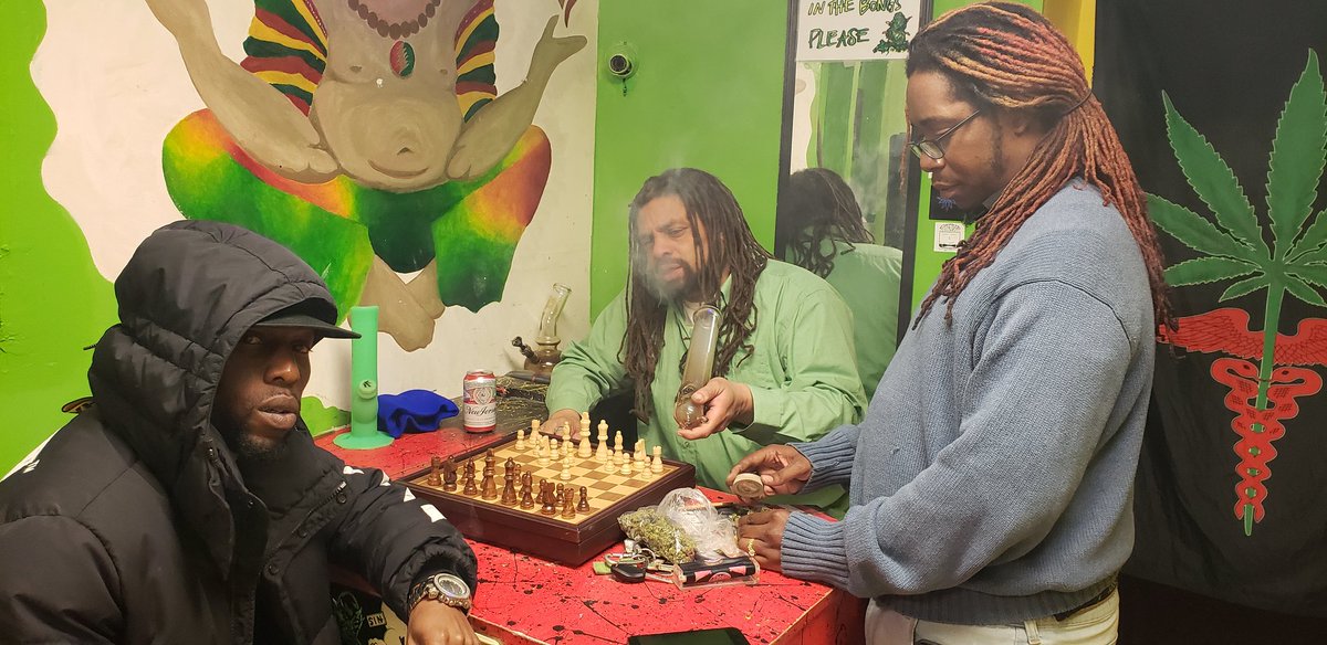 SmokeHighShow's tweet photo. The Smoke High TV show episode 1 wrapped with NJ Weedman. #njweedman #weed #CannabisLegalization #CannabisCommunity #sativa #dank https://t.co/7DZo5vTQ2H