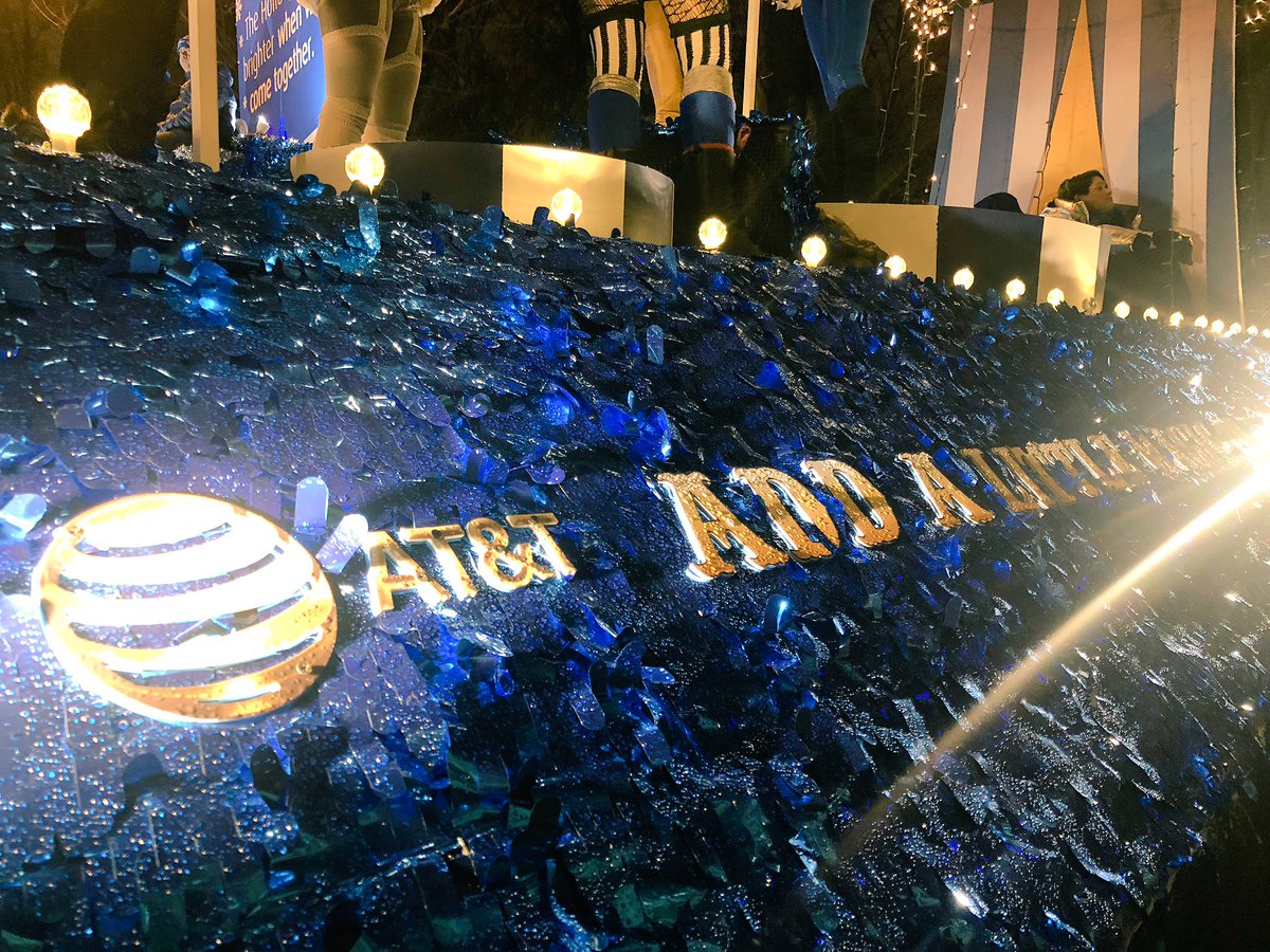 ATT's tweet photo. Sneak Peak: Our float is ❄️ magical - see you on the parade route, Chicago! #DiscoverMoreMagic #BMOLightsFest
Tune in at 6p CT on @ABC7Chicago https://t.co/AhHjDHOoUm