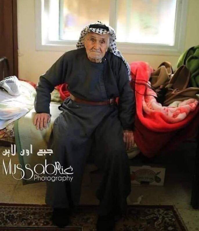 PalinfoAr's tweet photo. أحد المحاربين القدامى ضد الاحتلال الصهيوني ..
وفاة الشيخ المُعمر محمود عبد الرحمن غنام من بلدة جبع جنوب ⁧جنين⁩ عن عمر يناهز 110 أعوام https://t.co/LKrCa5545M