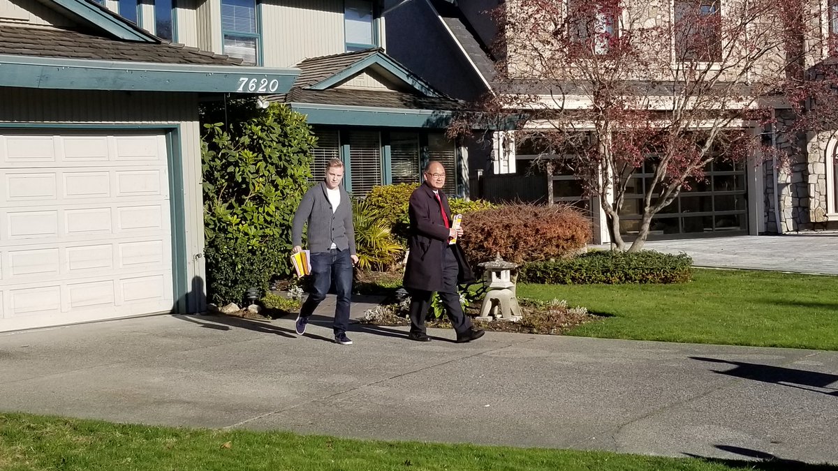 John_Yap's tweet photo. It was wonderful door knocking with amazing volunteers in support of #FPTP #RichmondBC #Steveston We had many great conversations with constituents @ their doorsteps and we encouraged everyone to vote #KeepFirstPastThePost #OneAndDone #NoBCProRep #SaveOurDemocracy #SayNotoPropRep https://t.co/eG9cOS1Bxw