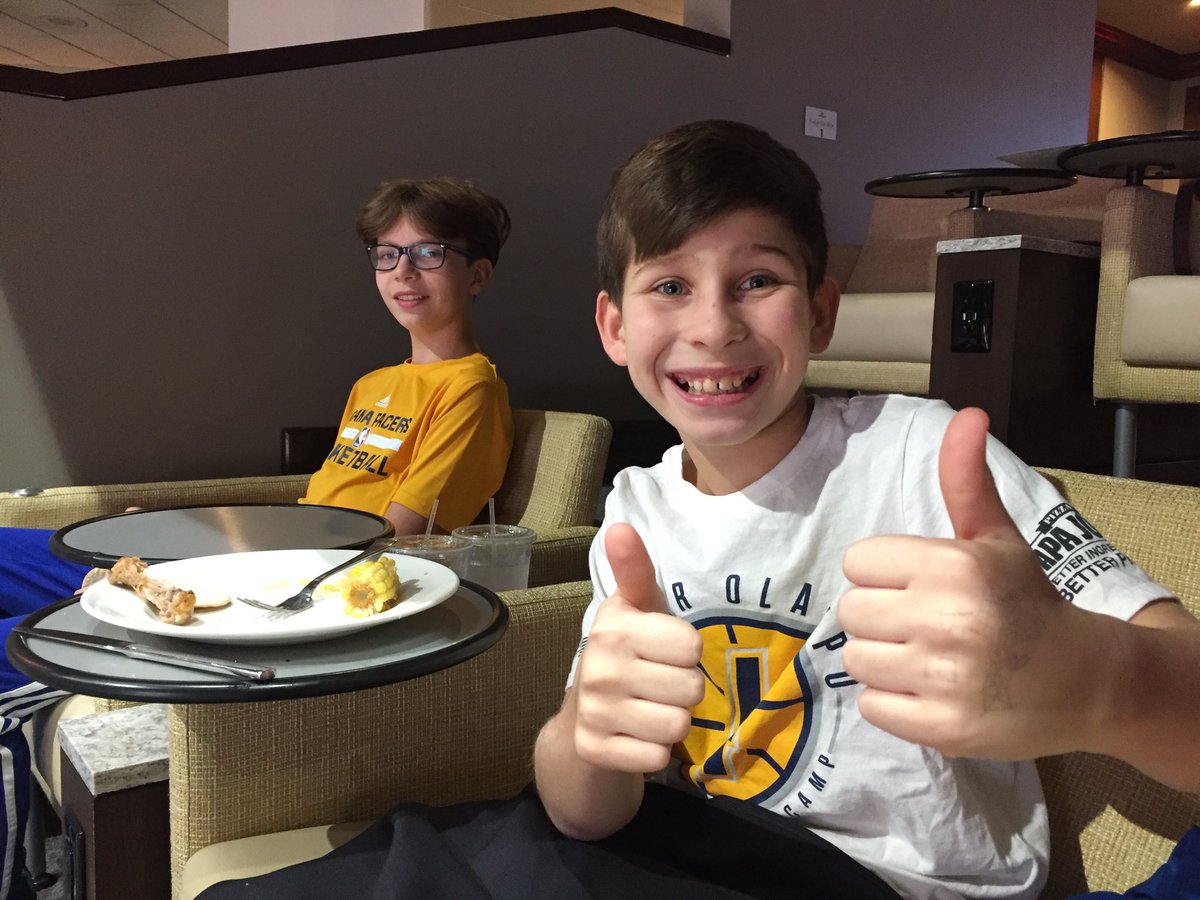 sonrisa7733's tweet photo. #PacersGameNight https://t.co/JeThVQofCR
