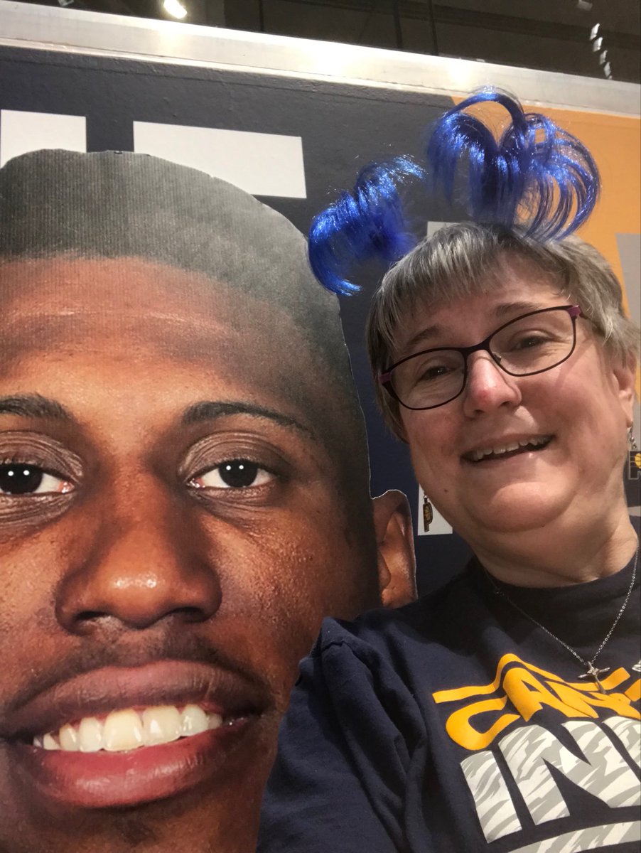 Barb_IndySports's tweet photo. My pal Thad Young and I at the game. #pacersgamenight https://t.co/Eu7vgEJ8nk
