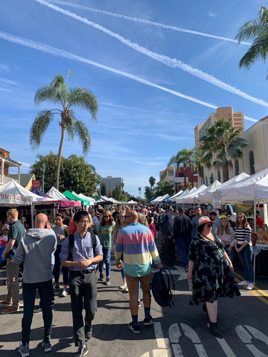 lizfarkas1's tweet photo. If I promise to go to the FARMERS MARKET #ProtestAgainstMyLazySundayisMOUNTING #ugh #BehindyourBak https://t.co/jskNFHoBfs