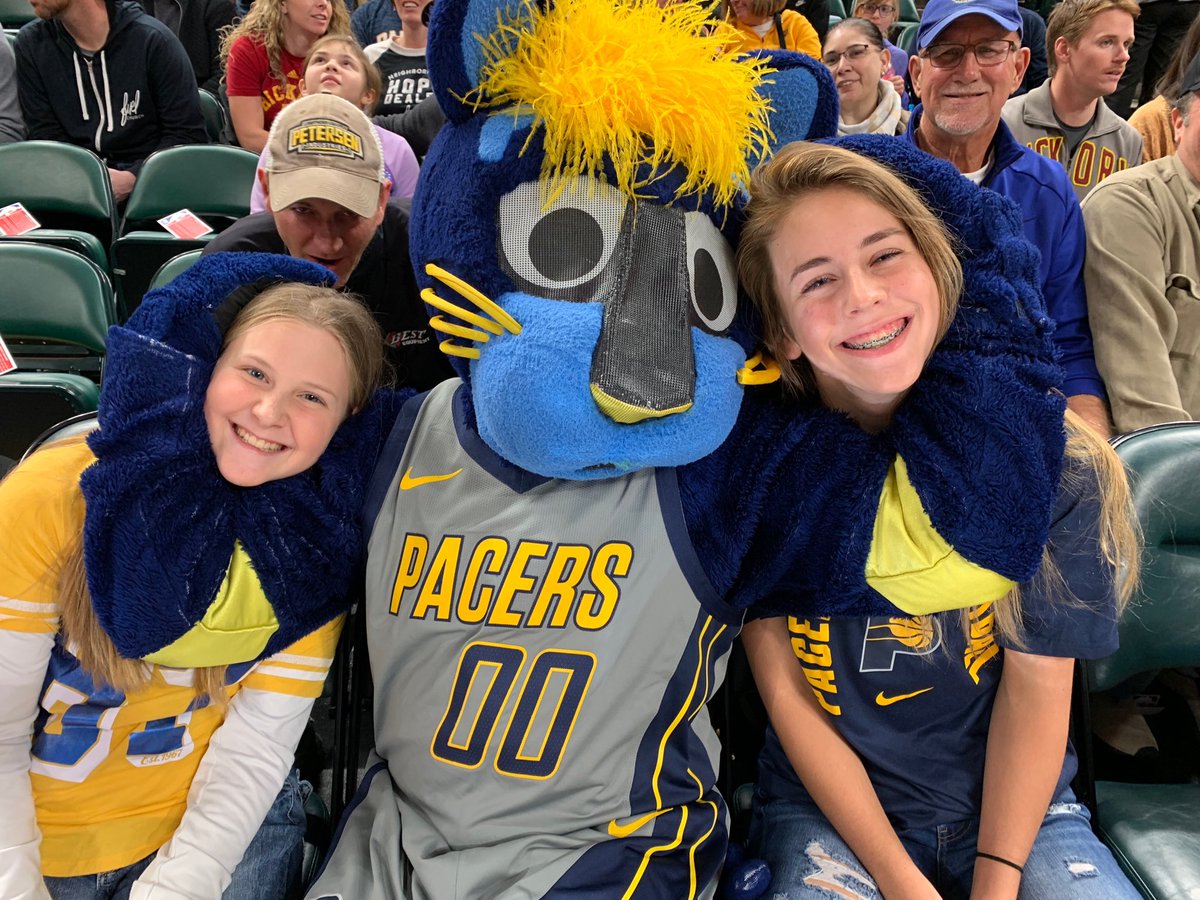 RyanHornaday's tweet image. Lets go ⁦⁦@Pacers⁩.  Family fun night. #Nosoftball #Novolleyball