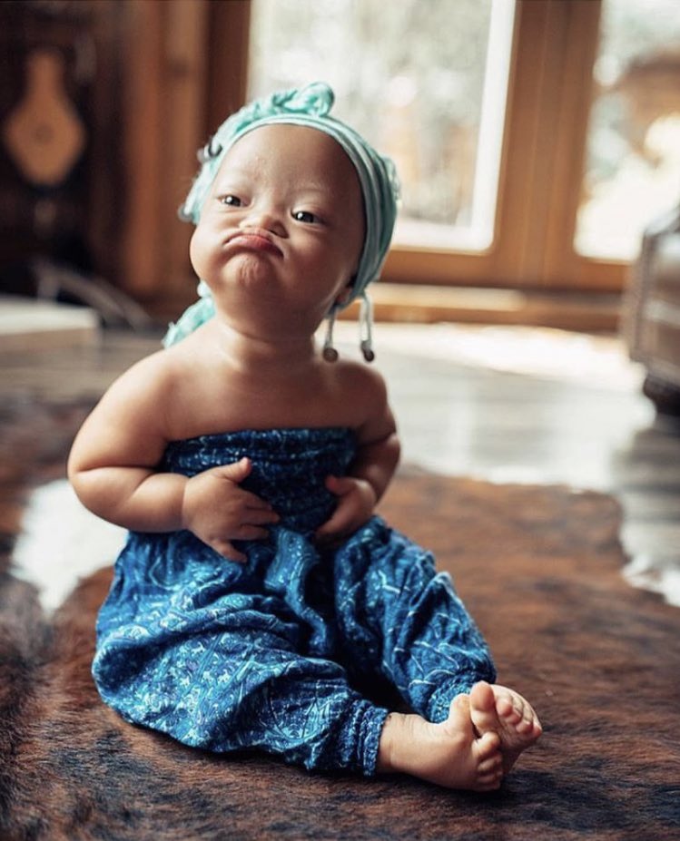 BlackMoonLady_'s tweet photo. Fabulous little piece of candy 🍭 from amazing #dreebythesea family https://t.co/CpZmwV8BoP 🐛 #DownSyndrome #love #life #fireworks #candy 💙 #missbe https://t.co/YaHS1Y8NL5