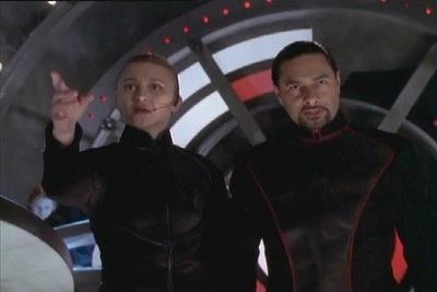 loudstranger's tweet photo. "Notre Dame"
What is going on? #Farcape #Farscapenow https://t.co/MZt1AwTMqv