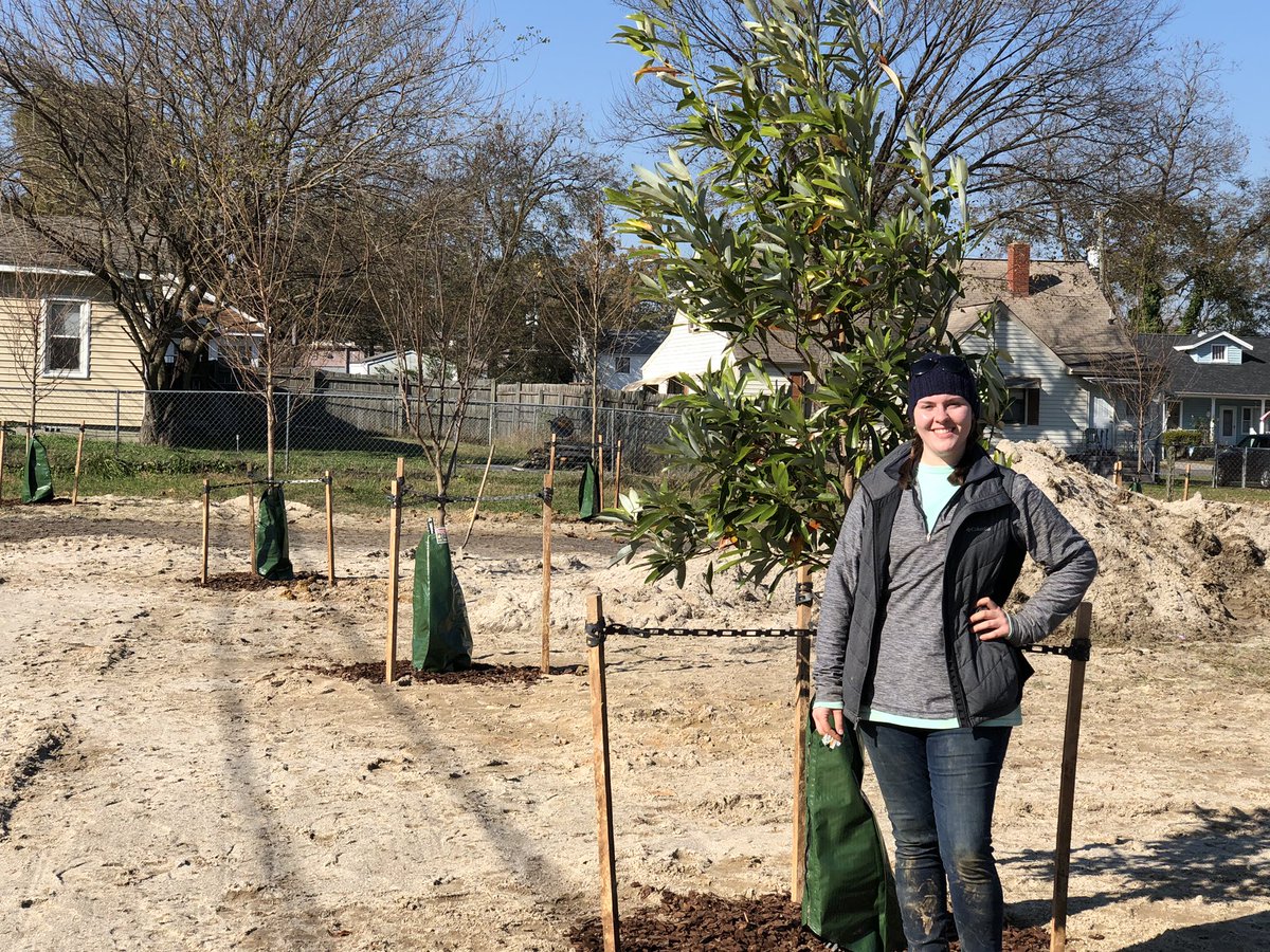 abj4cleanwater's tweet photo. Volunteers showed up in force to plant 57 native trees in Hopewell today. They transformed two barren parks into wildlife habitat for birds and shade for the playgrounds. #moretreespls @chesapeakebay Can’t wait to see these playgrounds next Spring. https://t.co/OafX5AwUOk