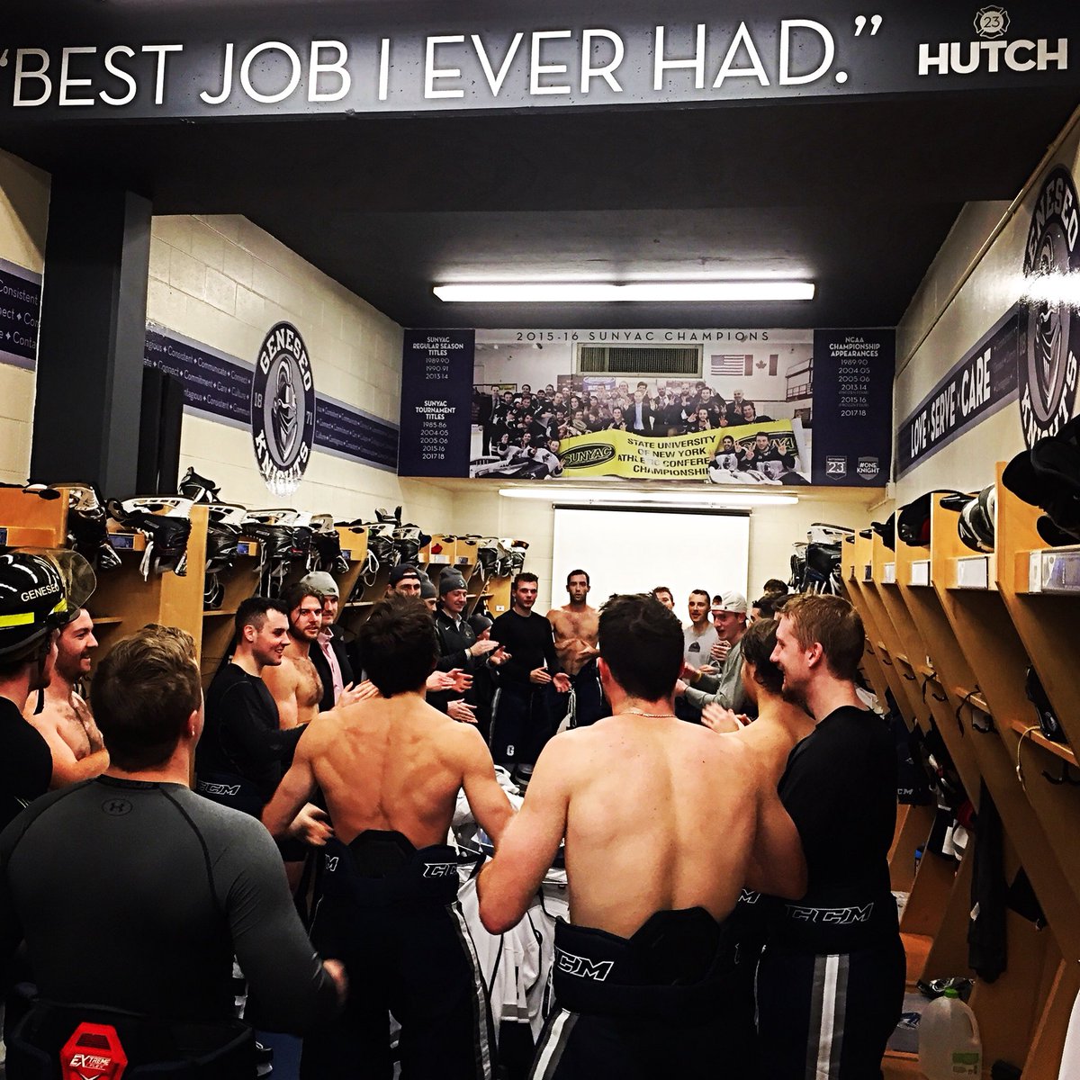 GeneseoHockey's tweet photo. “Best Job I Ever Had” #4ptweekend #relentlesspursuit #neversatisfied #culturewins #d3hky https://t.co/RuDIkYTSQ3