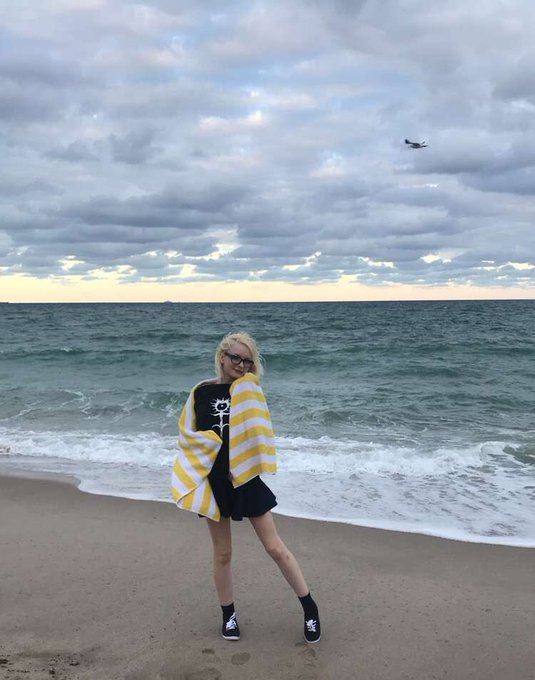 What a babe 😍🥰 @alicepinksworld https://t.co/M0d16LoTz6<a class="tags" href="/tag/alicepinksworld">@alicepinksworld</a>