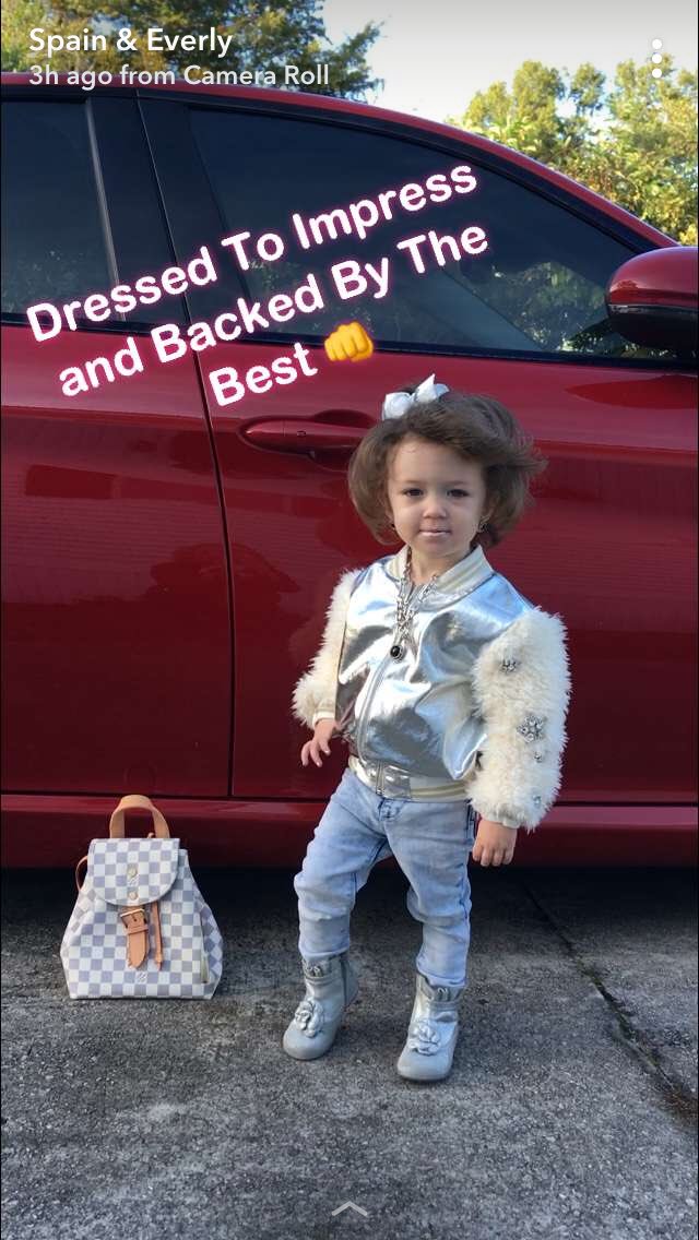 mj_sherlock's tweet image. #SoVain #WomanChild