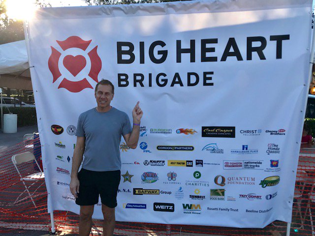 MichaelCBS12's tweet photo. This time of year I enjoy I volunteering my time to help prepare meals for others who are in need this Thanksgiving season.
This year the @BigHeartBrigade is preparing 50,000 meals to give away to those who possibly would not have a meal on Thanksgiving. #cfimpact
@CBS12 https://t.co/HWCBCUBYDc