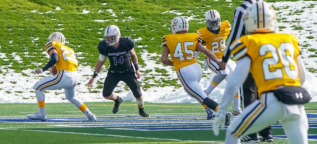 lycofb's tweet photo. Warriors Lose Heartbreaker on Blocked Field Goal as Game Ends in Centennial-MAC Bowl Game https://t.co/8ALqb17qdI #GoLyco #Lycoming #Football #D3football #Williamsport #Warriors #3MAC https://t.co/oOq84Gbasb