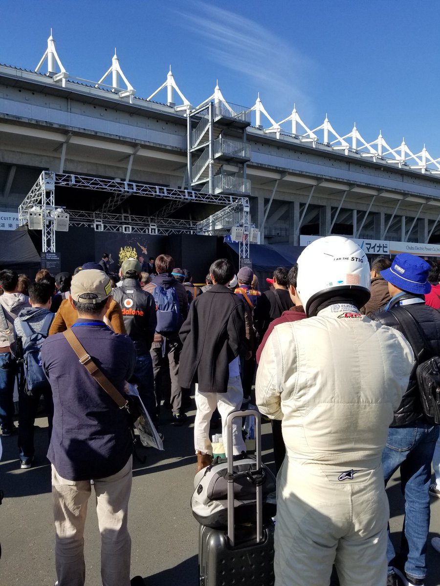Hirao_NFW_'s tweet photo. ミカ・ハッキネンのトークショーを真剣に聞くSTIGさん。#鈴鹿サーキット　#EngineOfSound https://t.co/nrCdUIXZjK