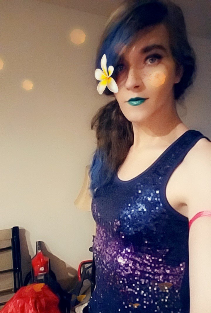 mesa_studios's tweet photo. Hey everyone! So we thought it might be fun to share a little about each of our 3 team members here at the studio each week

This week is Emily!

Our Producer, Production Designer and Lead Editor!

She is a bit of a fan of #Fortnite, amateur #cosplayer and a passionate PC builder https://t.co/8858R5Hh0w