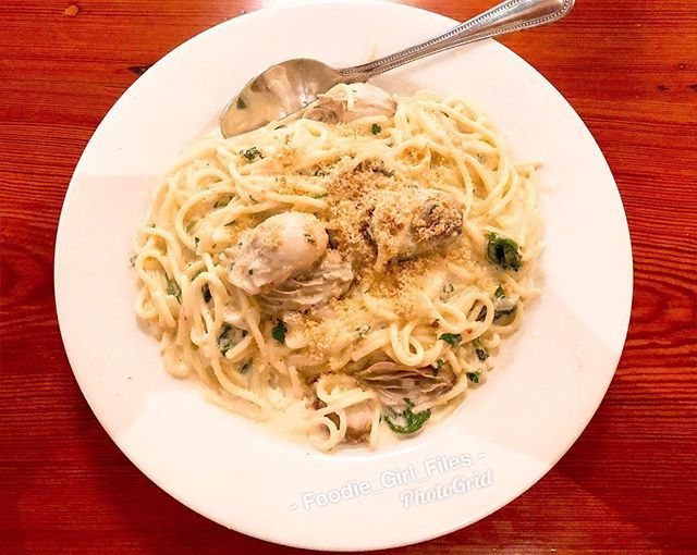 FoodieGFiles's tweet photo. Oyster Spaghetti with mustard greens, manchego &amp; garlic veloute’. Chef Allison does incredible things with seafood! Yum!
•
#highhatcafe #neworleans #nola #uptownnola #foodielove #foodheaven #pastadishes #oysters #spaghetti #mustardgreens #garlic #man… https://t.co/MqTsF4jbOE https://t.co/cTtuXLX3aa