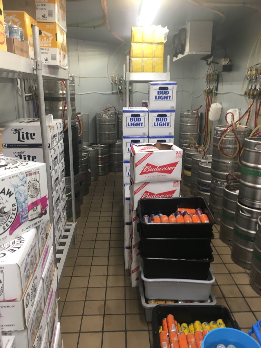 UBarback's tweet photo. Why is there all this alcohol in Juul the room???? https://t.co/qb4C0s2ZTX