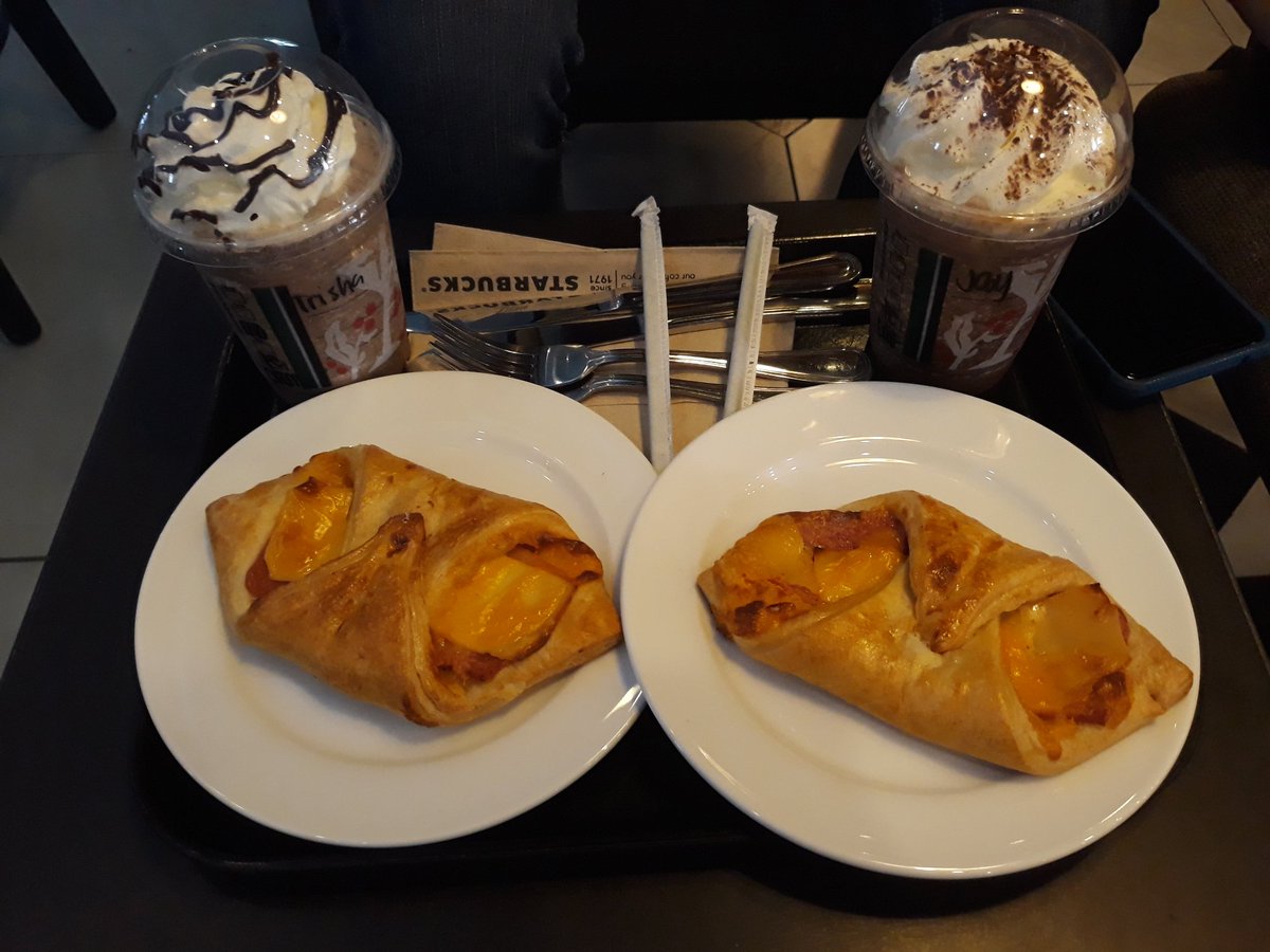 emtiny1's tweet image. Morning break 😂😍   @jay729