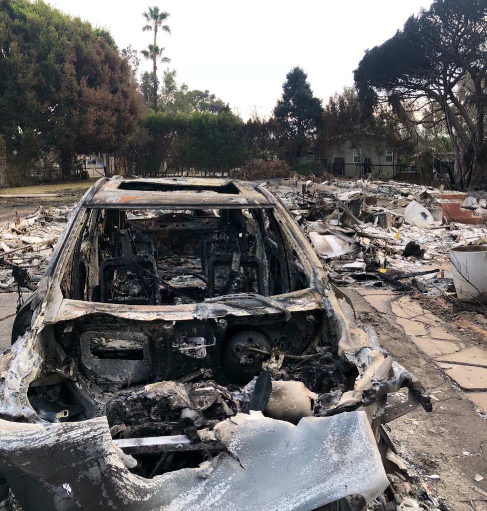 Scavino45's tweet image. Absolutely heartbreaking to see the devastation firsthand, from the California Wildfires. Have never seen anything like it in my lifetime. It puts things into perspective — My thoughts, prayers, and love are with the people of California, who are dealing with this disaster.