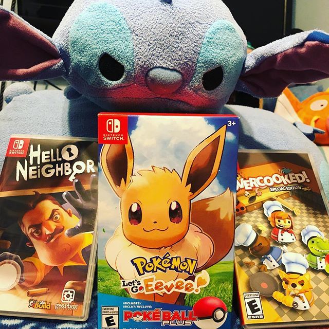 TheDaisyFtw's tweet photo. Ahhhhh!! @rsqd03 Ramon really does love me or something! ☺️ An early birthday gift and now we actually have games for our Switch! ❤️❤️ https://t.co/cQGSkCKLoT https://t.co/3HSERfsnUv