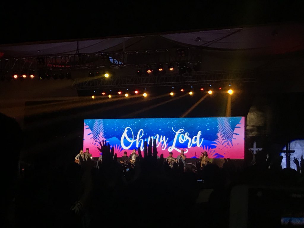 whtnygi's tweet photo. You are indeed praiseworthy! 💙😭

#LiveloudX #LiveloudCebu https://t.co/DuZ8xQvonx