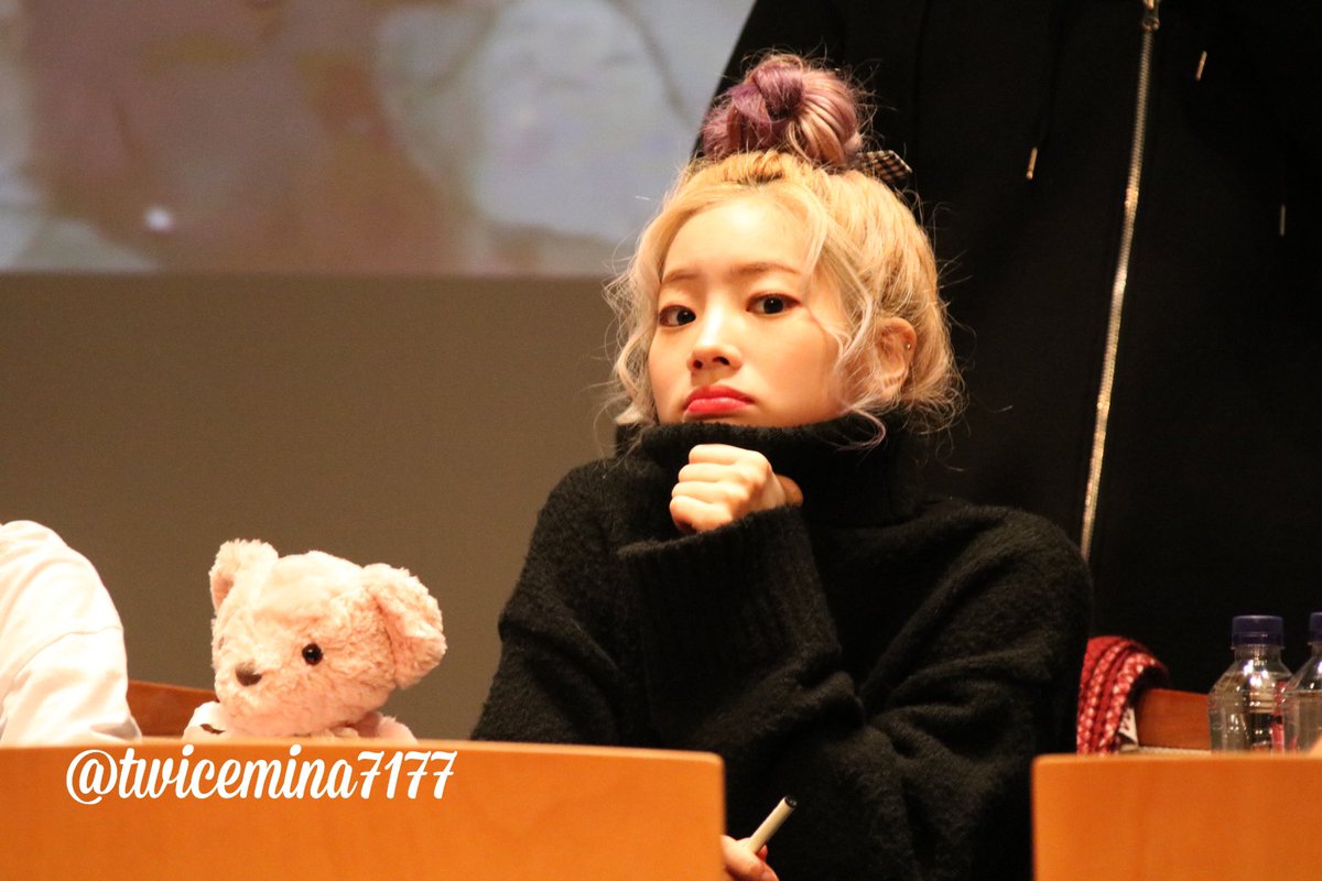 twicemina7177's tweet photo. 181117 #트와이스 #TWICE  #다현  #ダヒョン
とぅぶちゃ〜ん❤ https://t.co/GxvFbKMdbo