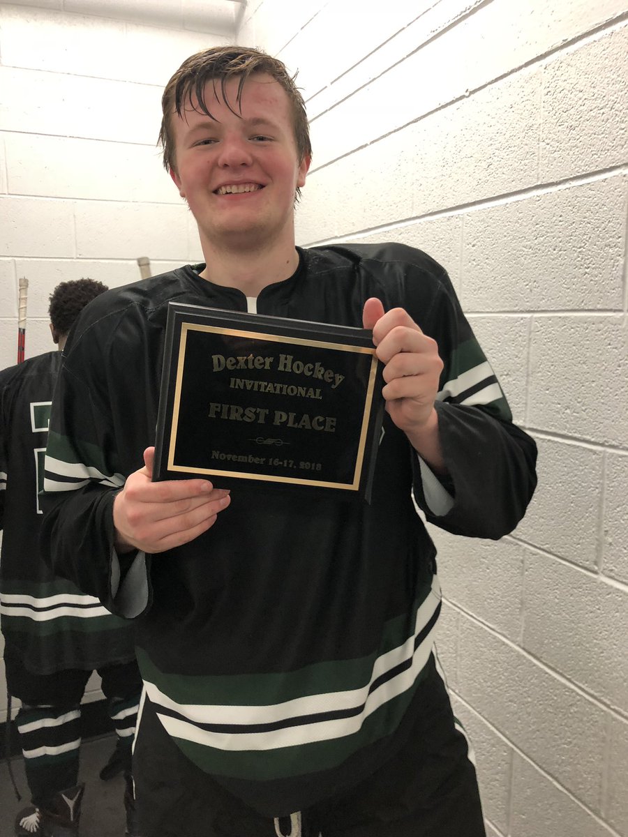 Fr. Gabriel Richard Hockey tweet media