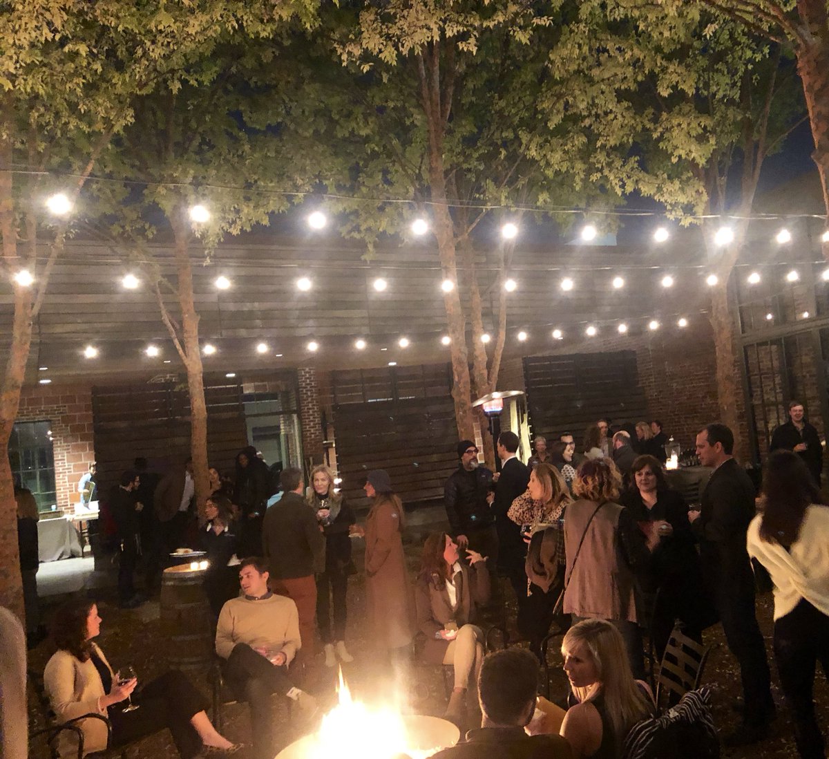 meroberson's tweet photo. Fantastic evening supporting @jvteachingfarm at the Autumn Twilight Supper. Cheers! #TwilightSupperSeries @PNCBank @RealBillyBriand https://t.co/hfrZSae3kF