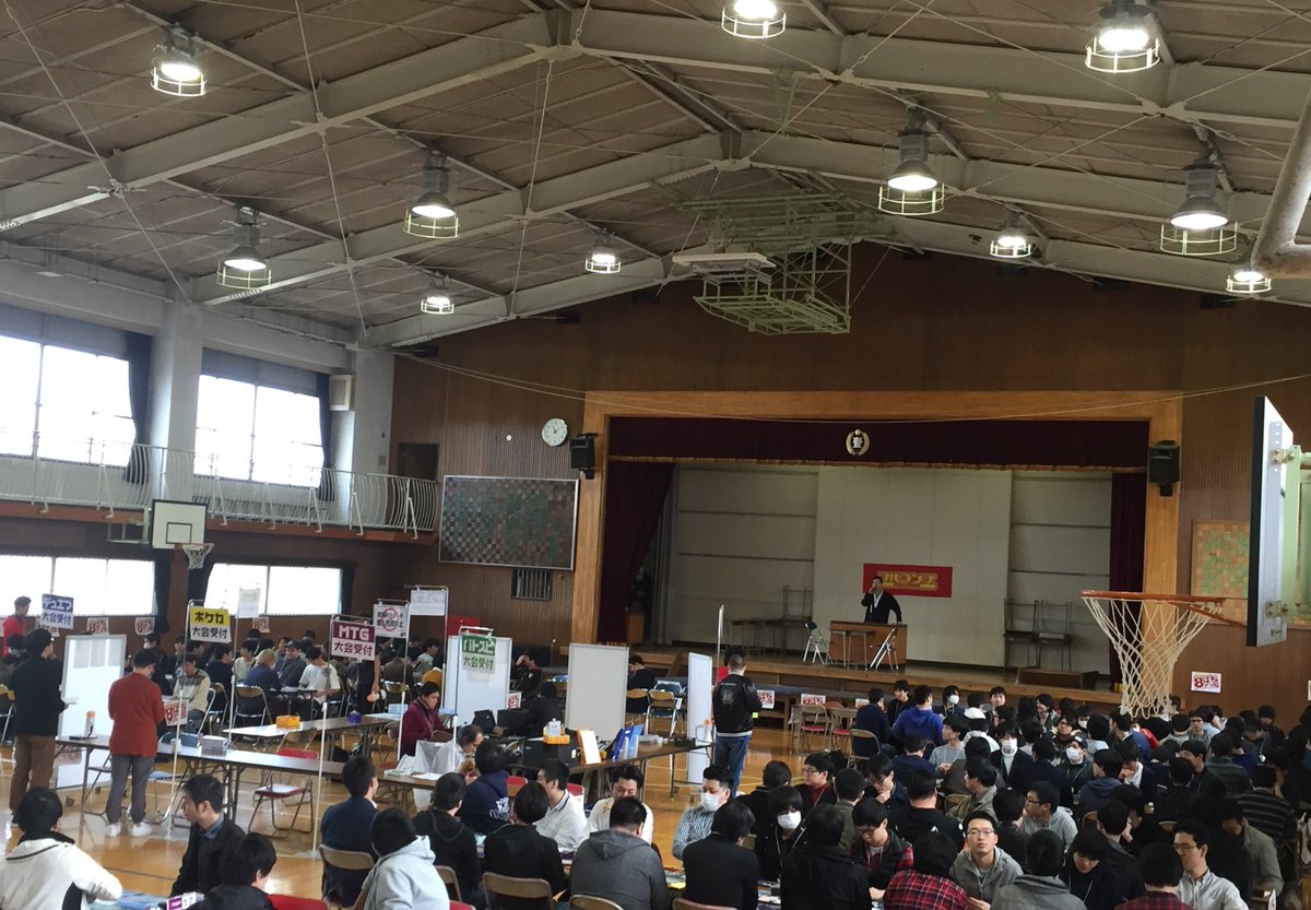 8asobi's tweet photo. 8はちアソビTCGトーナメント開会式！
懐かしい朝礼スタイル☆ https://t.co/2cVJ8FD0iI