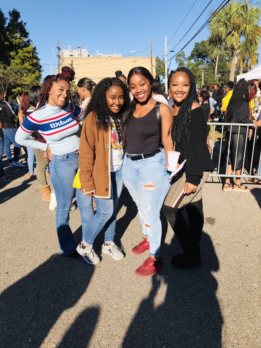 k_6og's tweet photo. #XUHC18 https://t.co/KsR0c5x5WX