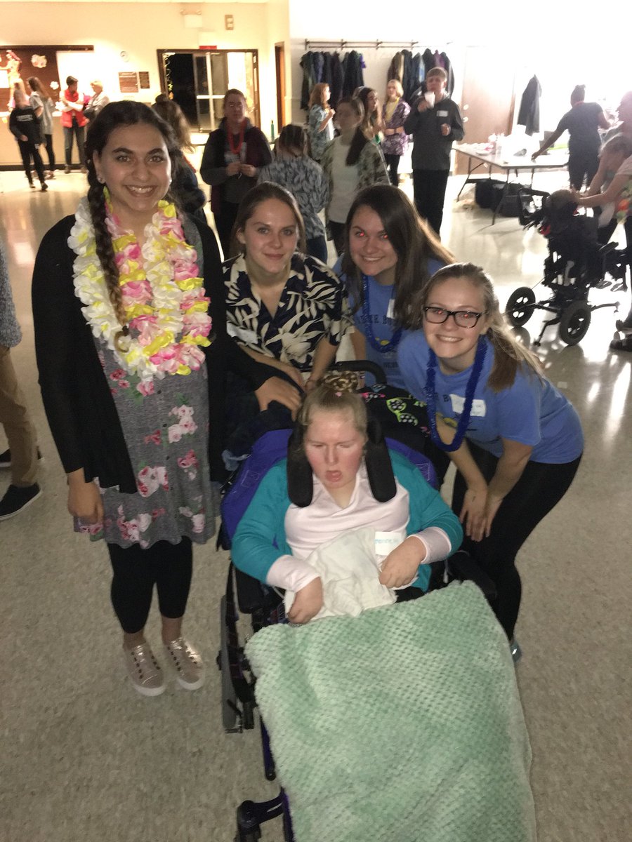 AHSFriends's tweet photo. #FriendshipDance @ACHSFRIENDS https://t.co/FjIZK2vZab