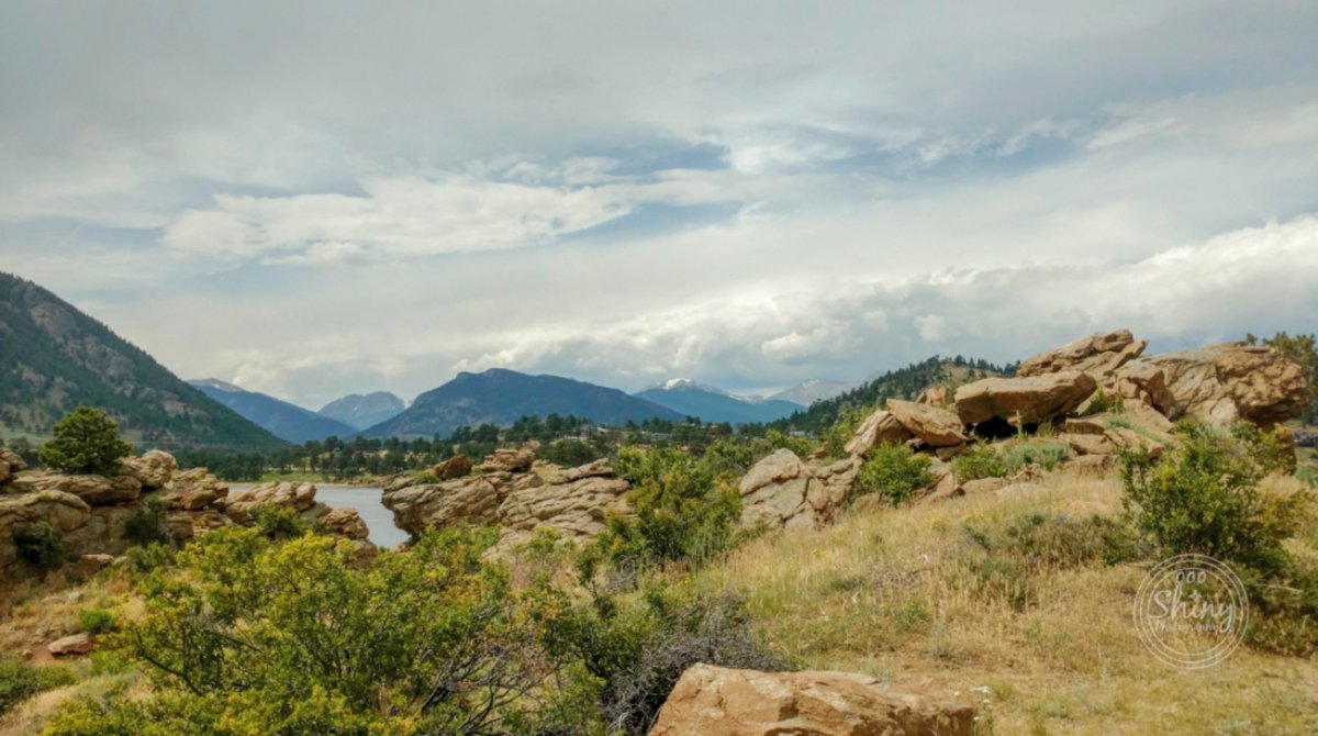oooshinyphotos's tweet photo. A cloudy day over the #rocks above #MarysLake.
Taken on 7-11-17, in #EstesPark, #Colorado, with a #DroidTurbo2 #XT1585 at #5mm.
#oooShiny #oooShinyPhotography #cloud #clouds #nature #naturephotography #landscape #landscapephotography #9stills #coloradoshared #coloradolove https://t.co/xTT47jGnQt