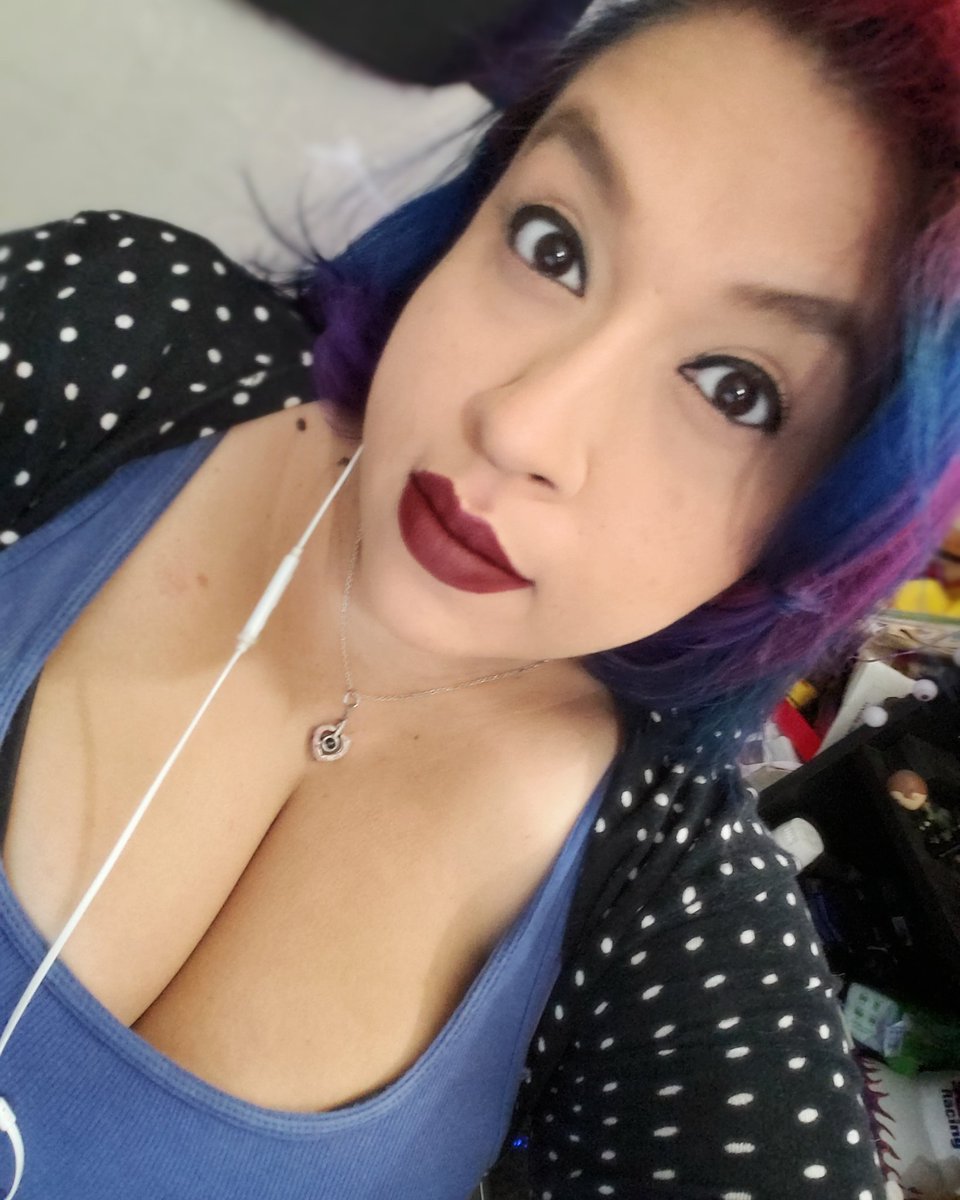 LunarLish's tweet photo. Live! Taking shots tonight! Playing @FortniteGame and @DestinyTheGame tonight! https://t.co/Fwfqwockor #twitch #twitchsharer #Genx_ES https://t.co/kn6ULJHZ6k