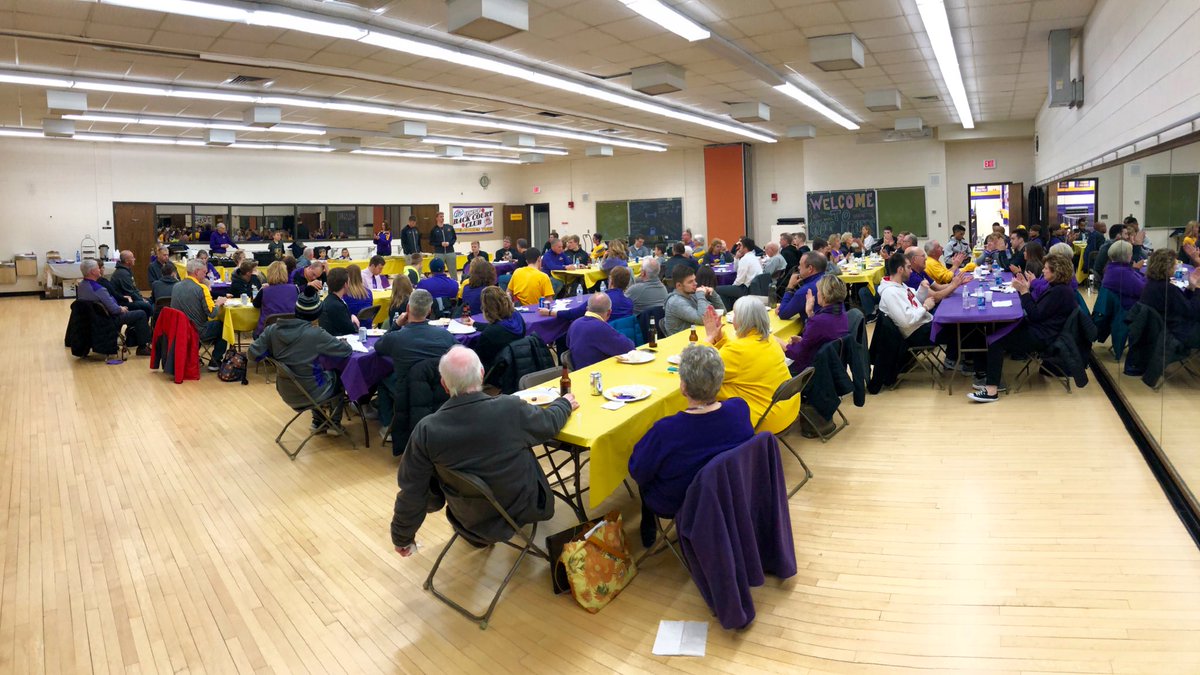 PointersMBB's tweet photo. A win at home is always fun, but even better to gather with friends &amp; family for our annual Parents Day post game social. Huge THANKS 🙏 to our Back Court Club for putting on such a special event, and to @Go2Grazies &amp; @BigSlice restaurants for the amazing catered food! #Pointers https://t.co/40qRPbyCrX