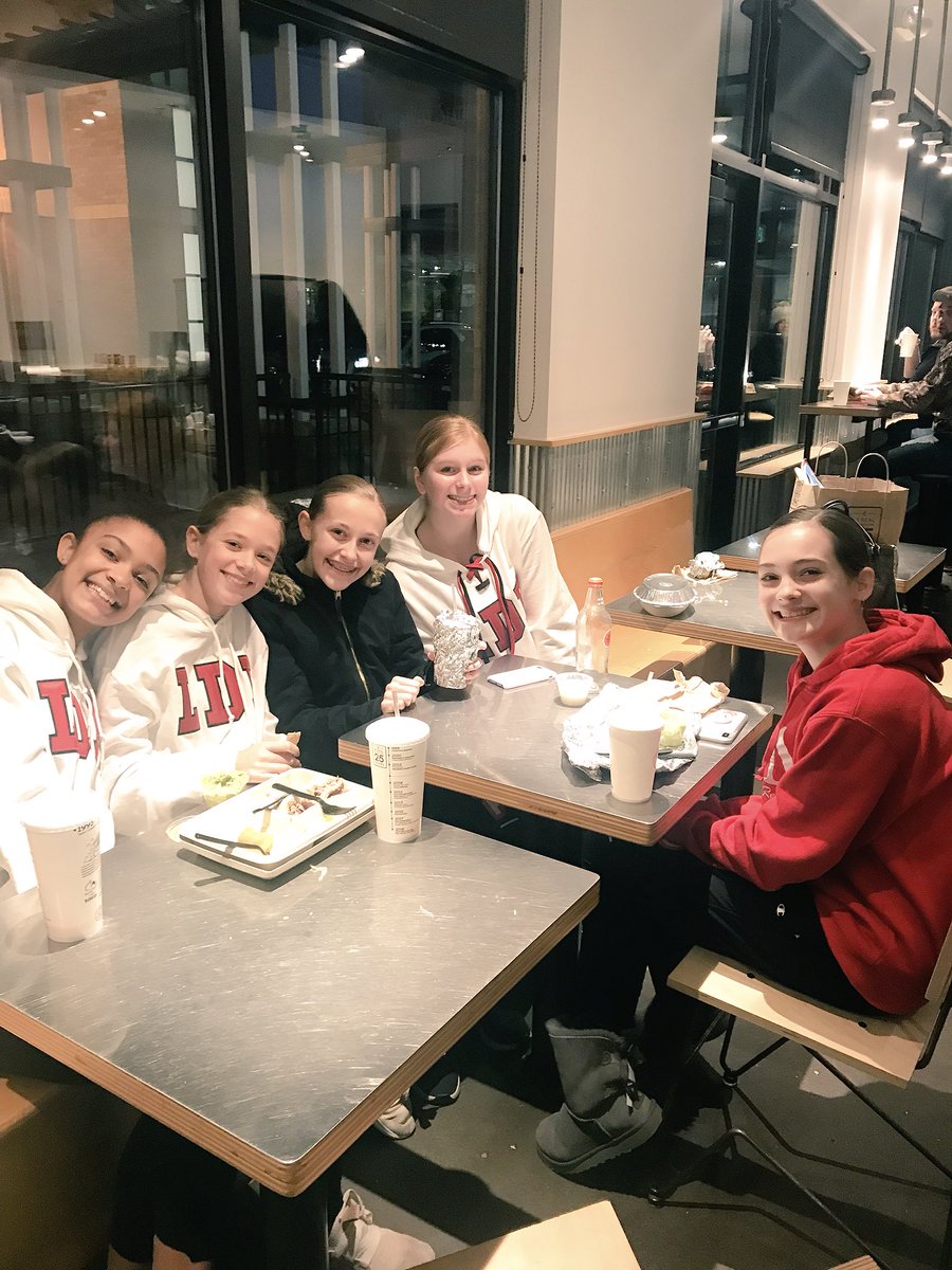 ladansefataleco's tweet photo. Thanks to everyone who came to Chipotle to support LDF! ❤️ https://t.co/xcOwuwyW7W