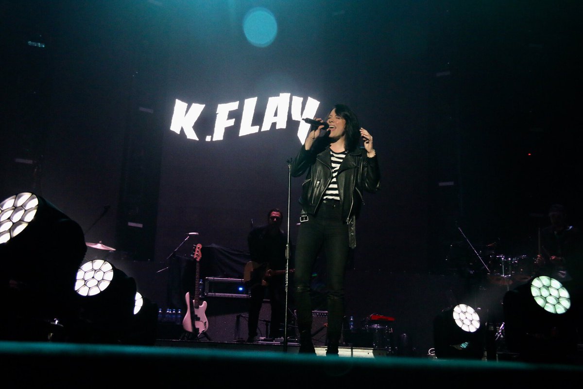 cinconotas's tweet photo. .@kflay una propuesta fresca para el pรบblico regio tocando en estos momentos en @Audcitibanamex
#Kfly
๐ท: @SeniMtz https://t.co/1eJIGCafNO
