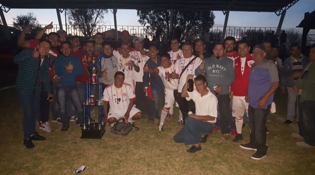 noticabos's tweet photo. Apaseo el Alto: El Bayern es el Campeón del Fútbol de Veteranos https://t.co/Hb0SgMjFAc https://t.co/aGYCIX06mS