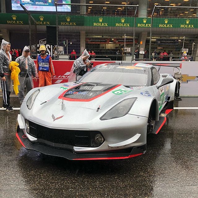 olivergavin's tweet photo. 5mins away and we’ll take the start behind the safety car. It’s a little damp... forecast says more 🌧is coming... #Redline #C7R @teamchevy @corvette.racing @fiawec_official #6hshanghai🇨🇳 https://t.co/YoHzC2lDtz https://t.co/Q3kLZj614G