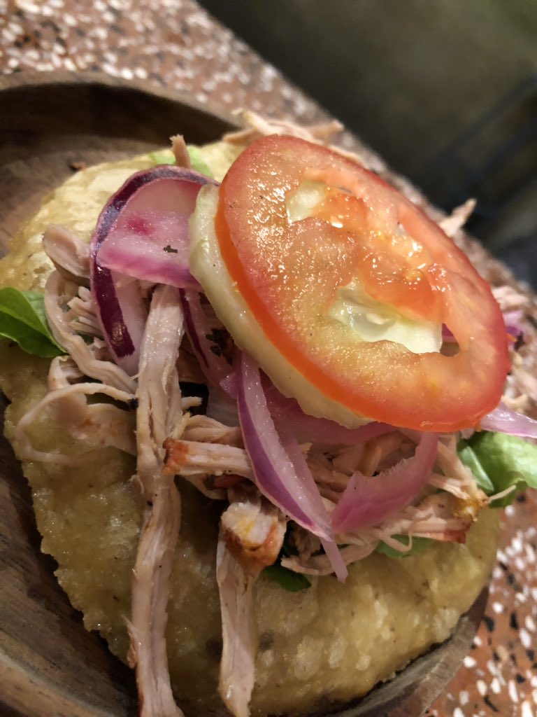 El clásico salbut de pavo lo encuentras dentro del mercado <a href="/pariancondesa/">Parián Condesa</a> en  <a href="/latradicioncdmx/">La Tradicion CDMX</a> los esperamos para que disfrútenlos auténticos sabores de Yucatan #comidaartesanal