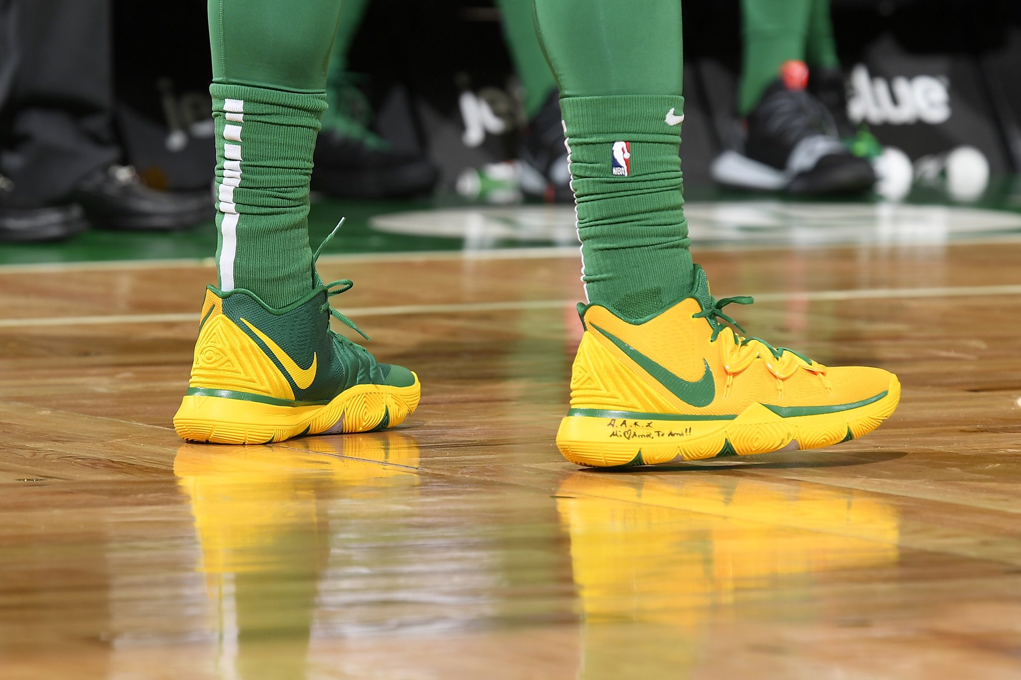 Kyrie 5 exclusive hotsell