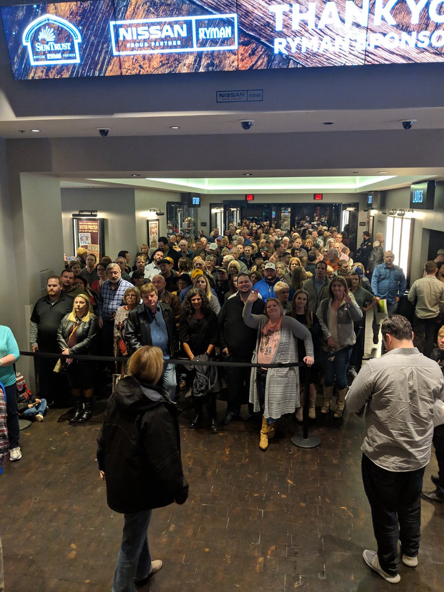 Waiting in line for the second show tonight <a href="/grand/">sav</a> ole opry