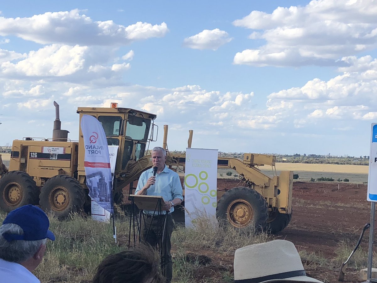 HobbsSandra's tweet photo. Acting PM Michael McCormack committing to infrastructure and connectivity at CQ Inland Port https://t.co/T9EBTyfHqA