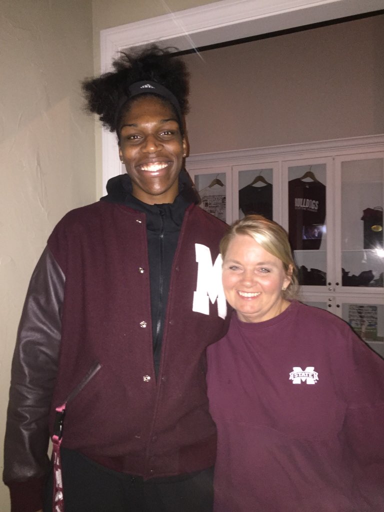 msu1976's tweet photo. @Teaira_15 Love watching you play! Love this picture too!❤️ https://t.co/cZt4JyU9yQ