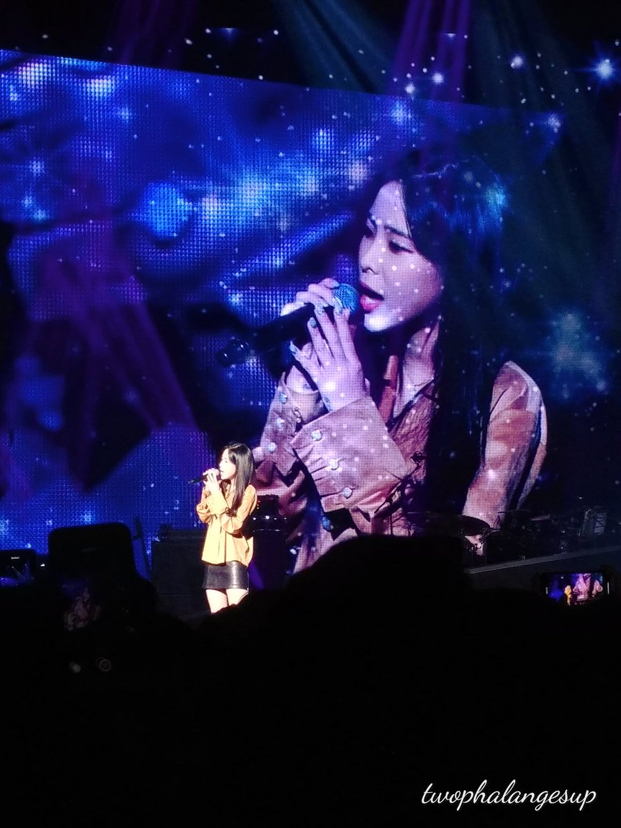 twophalangesup's tweet photo. Had a great time at #DDDD2018
Dynamic Duo is really the best!
They had allstar guests:
-smtm 6 team
- Heize
- Psy
- Ha:tfelt
- Rhythm Power
Gaeko and Choiza did solo sets
They had backup dancers and really nice graphics
Full band
Fan service
Thank you for another great time! https://t.co/s4azQ4oseN