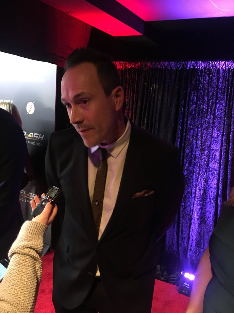 cwverse_dctv's tweet image. #Flash100 cicada 🤗⚡💙