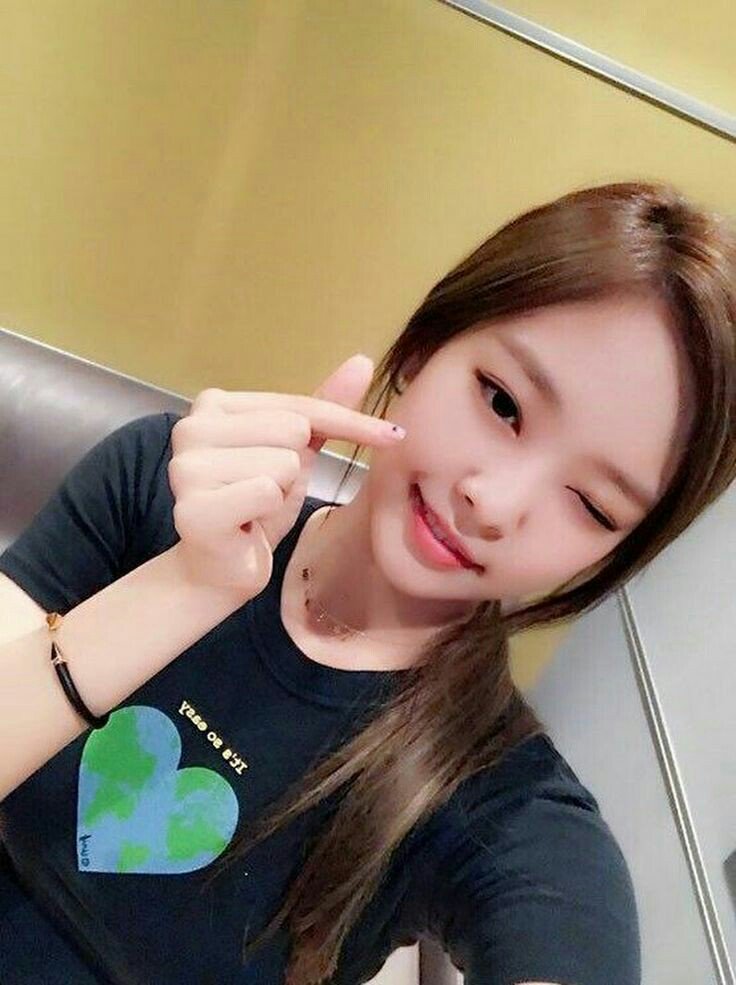 Alfred_idrise's tweet photo. 사랑해요 블랙핑크<3
#리사 #재니 #루재 #지수 https://t.co/kGZSsGdARr